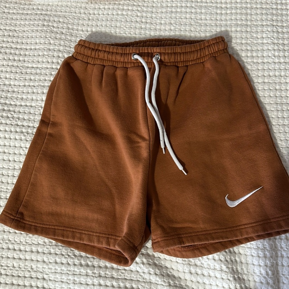 Nike sweatpants shorts